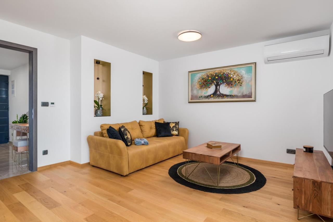 Tersatto Apartment Rijeka Bagian luar foto